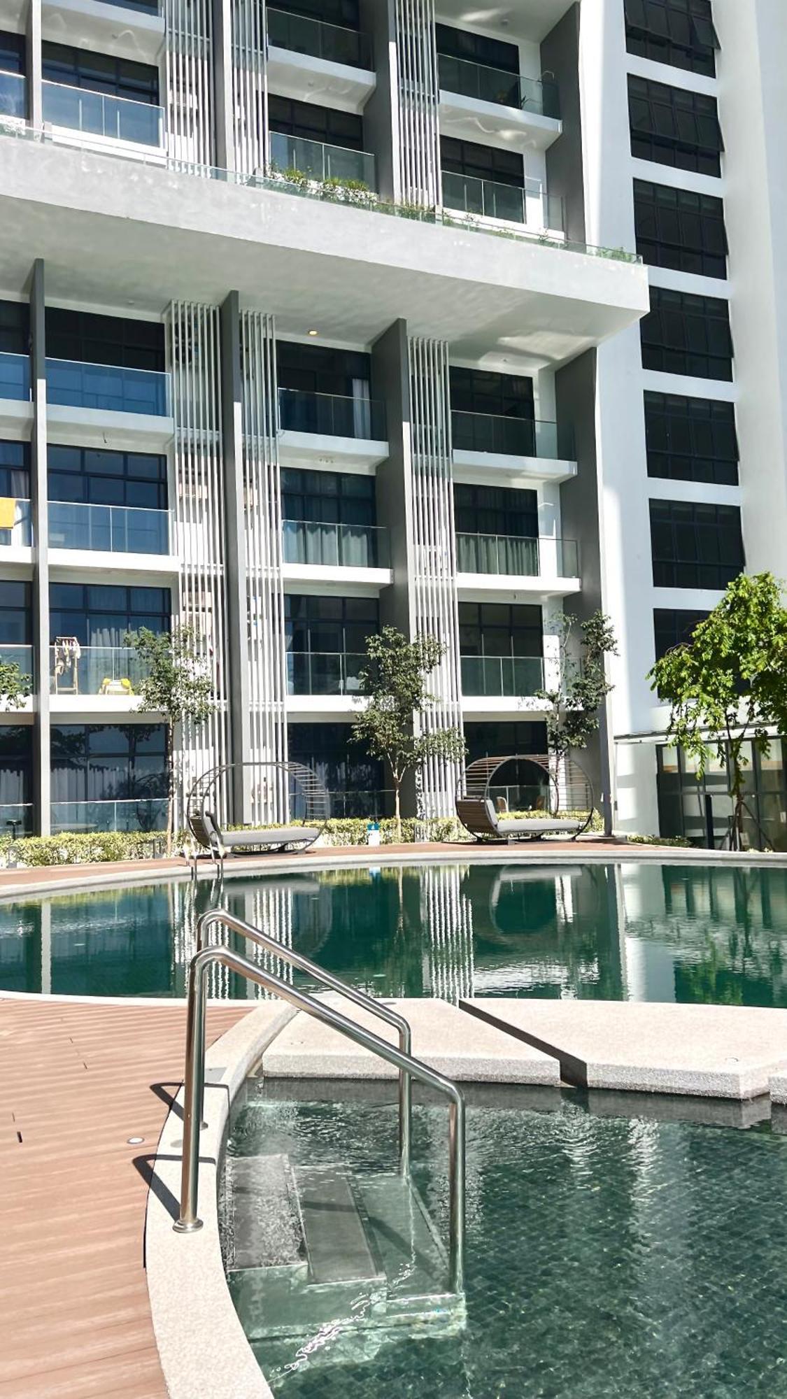 The Shore Executive Suites By Ys Luxury Kota Kinabalu Exterior photo
