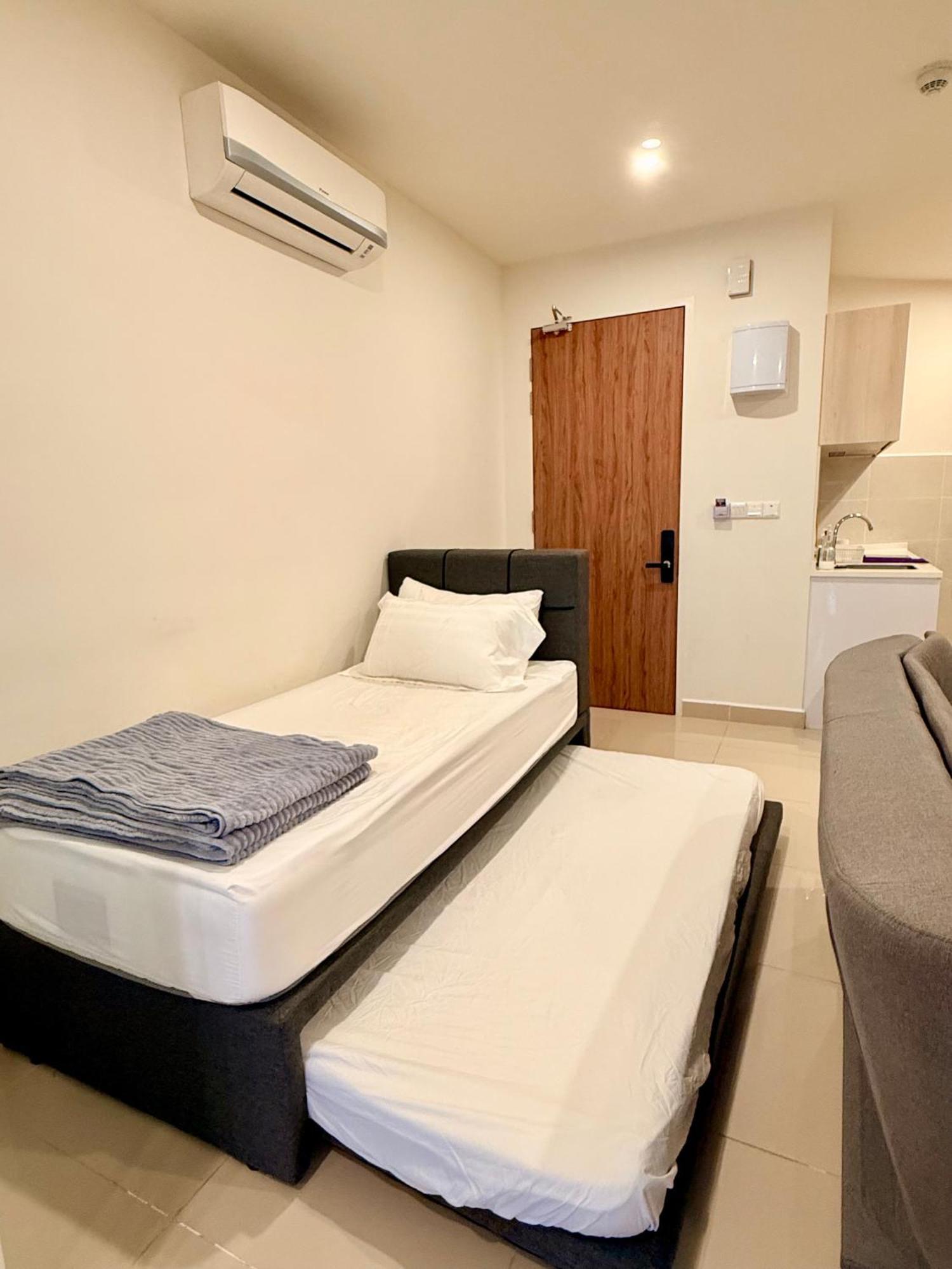 The Shore Executive Suites By Ys Luxury Kota Kinabalu Exterior photo