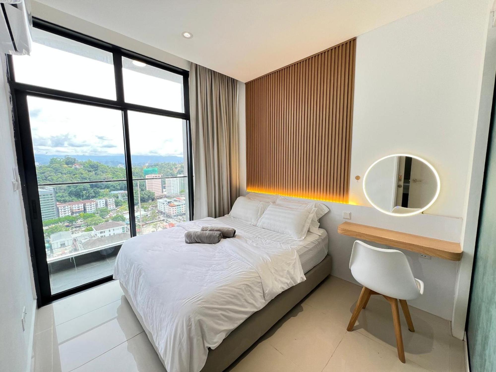 The Shore Executive Suites By Ys Luxury Kota Kinabalu Exterior photo